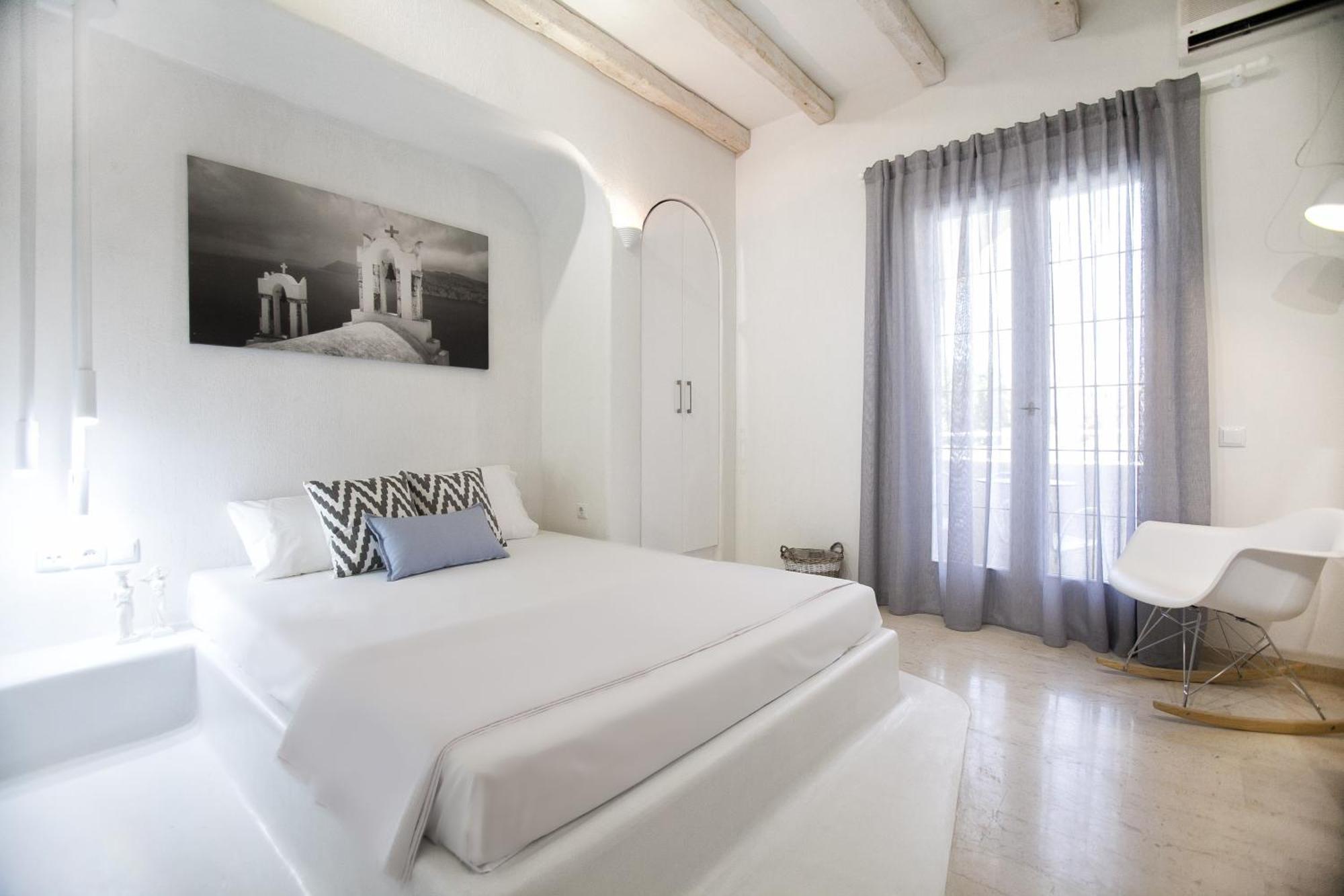 Privee Santorini Hotel Perissa  Room photo