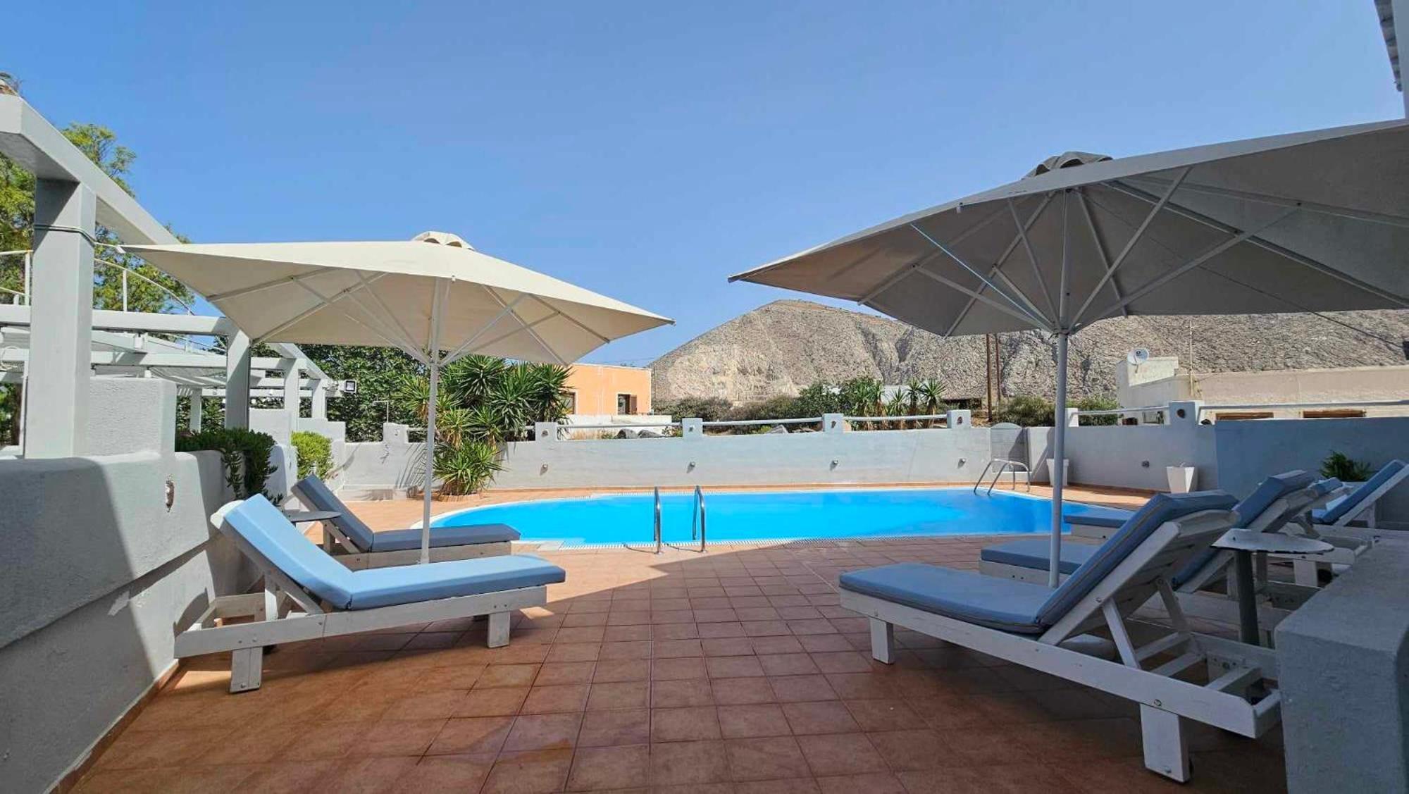Privee Santorini Hotel Perissa  Exterior photo